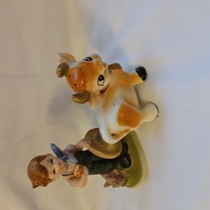 Figurines lot of 2